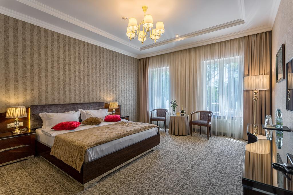 De Volan Boutique Hotel Odesa Exterior photo