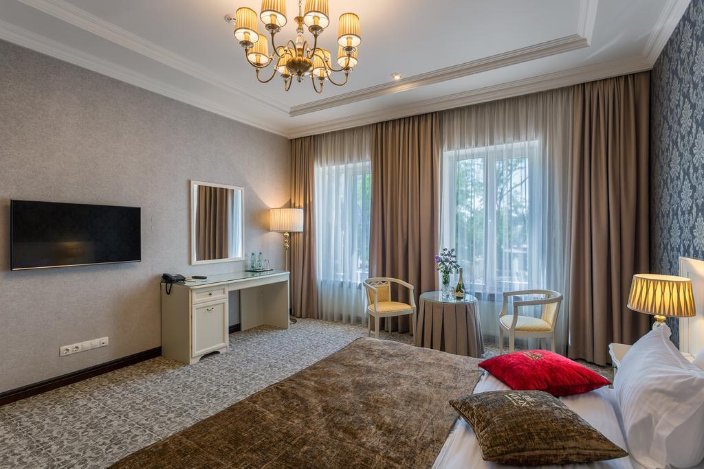 De Volan Boutique Hotel Odesa Exterior photo